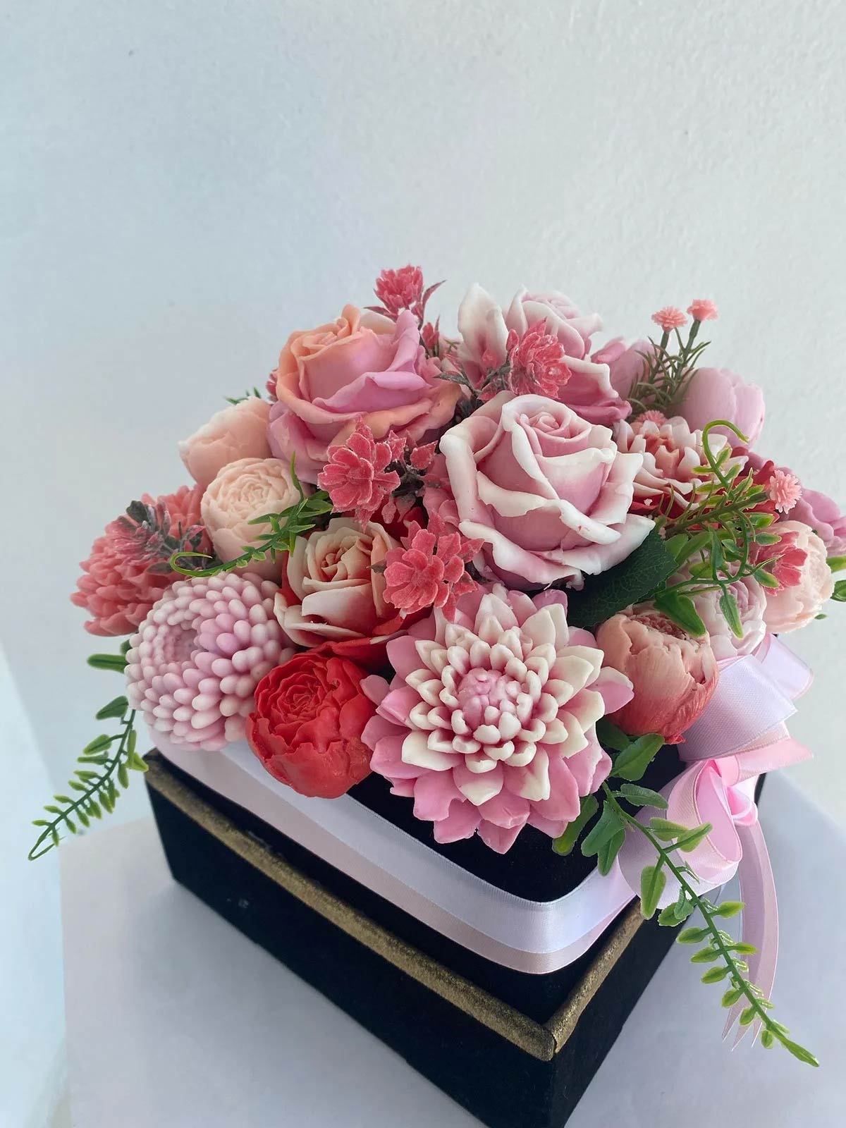 Extra Large Luxury Soap Flower Basket – Handcrafted Art for Generous Gatherings
