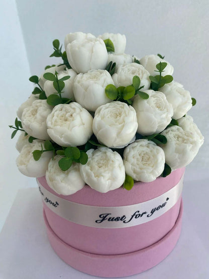 Large Luxury Soap Flower Basket – Handcrafted Elegance for Discerning Homes
